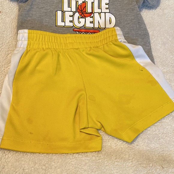 Nike Set - Picture 2 of 2